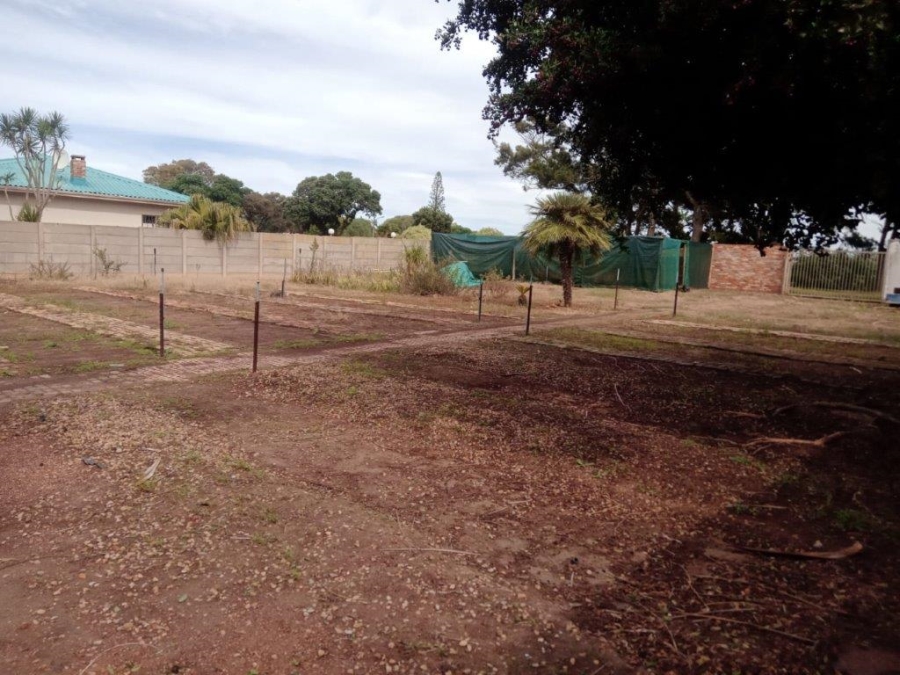 4 Bedroom Property for Sale in C Place Eastern Cape